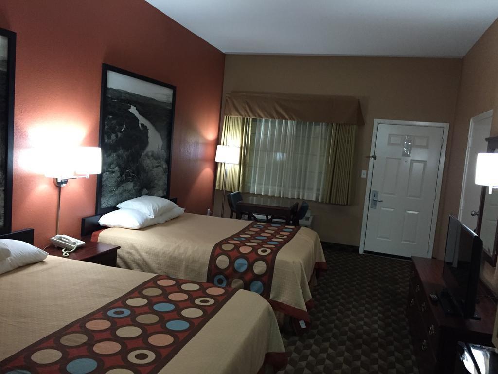 Super 8 By Wyndham Bastrop Tx Motel Luaran gambar