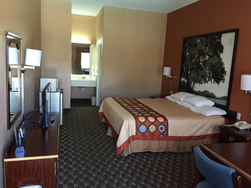 Super 8 By Wyndham Bastrop Tx Motel Luaran gambar