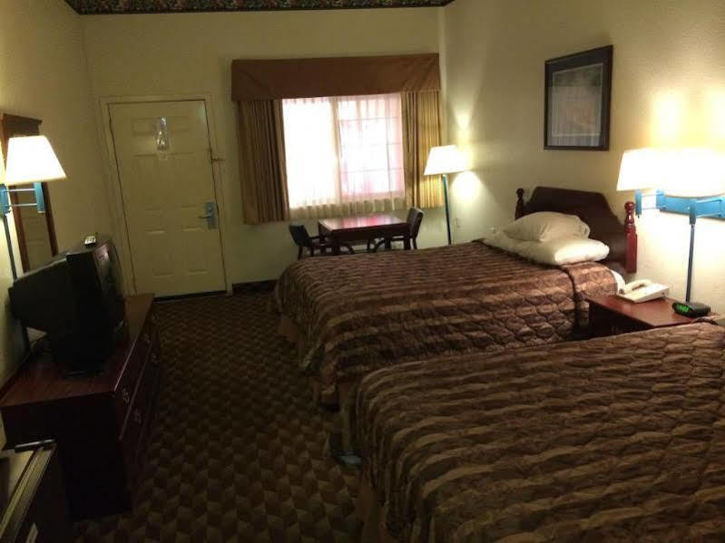 Super 8 By Wyndham Bastrop Tx Motel Luaran gambar